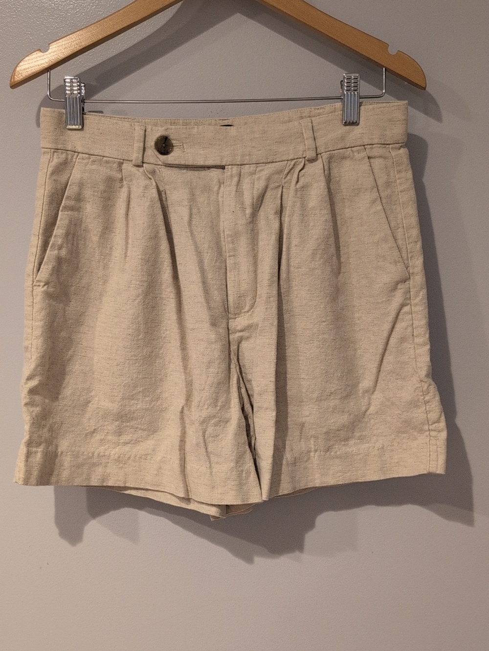 Banana Republic Size 4 Pleated Shorts